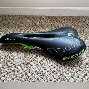 Womens SDG allure bike saddle